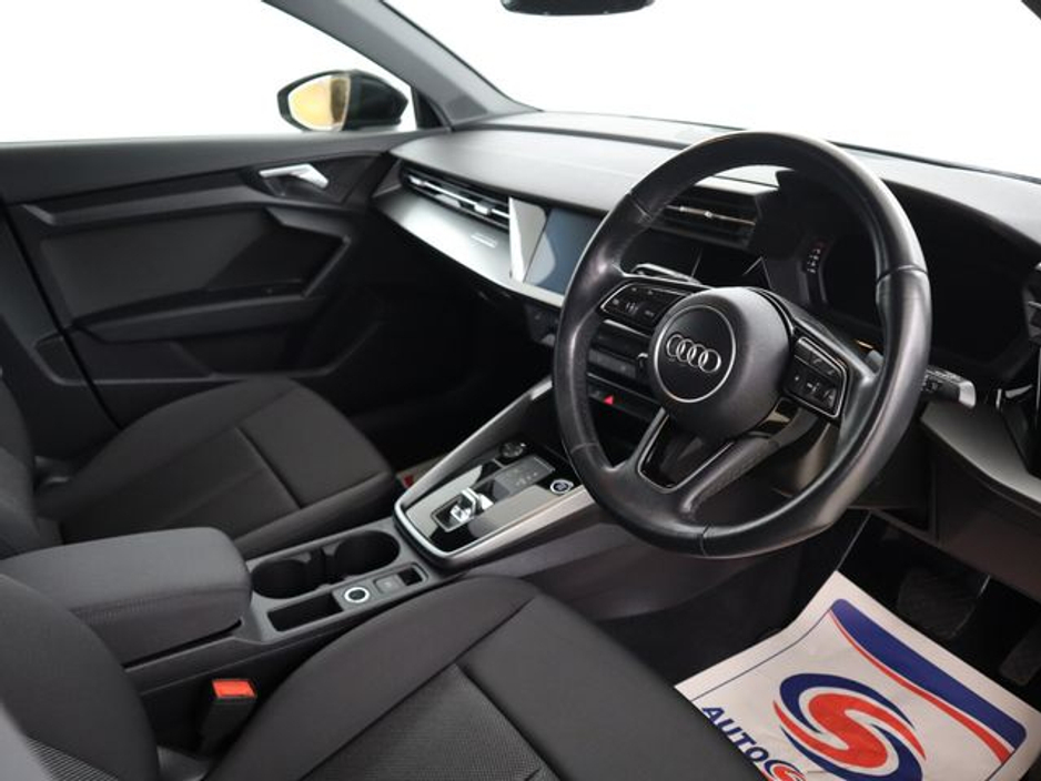 2022 Audi A3 30 TDI 116HP SE €24,750