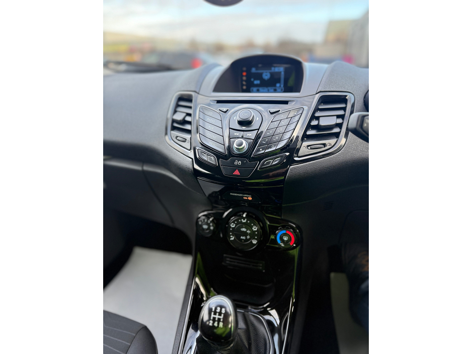 2013 Ford Fiesta ZETEC - 1.2 - LOW MILES - FULL SERVICE HISTORY €7,995