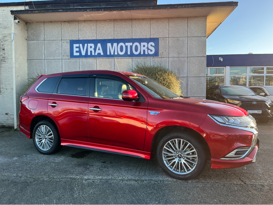 2020 Mitsubishi Outlander G 4WD HYBRID PLUG IN AUTOMATIC 2.4 PETROL //HIGH SPEC//LOW MILES//HALF LEATHER HEATED ELECTRIC SEATS//HEATED STEERING WHEEL// €24,950
