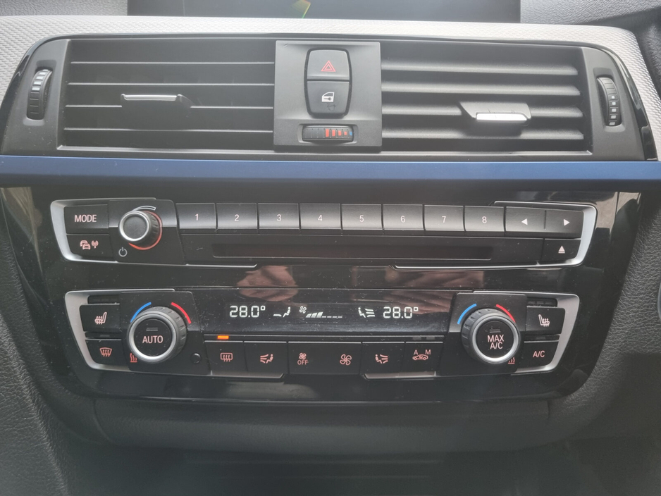 2017 BMW 3 Series 330e M Sport €14,499