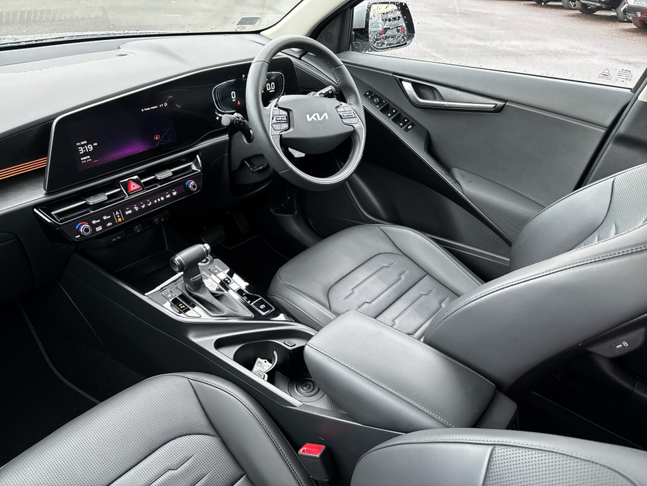 2025 Kia Niro HEV SEM €36,895