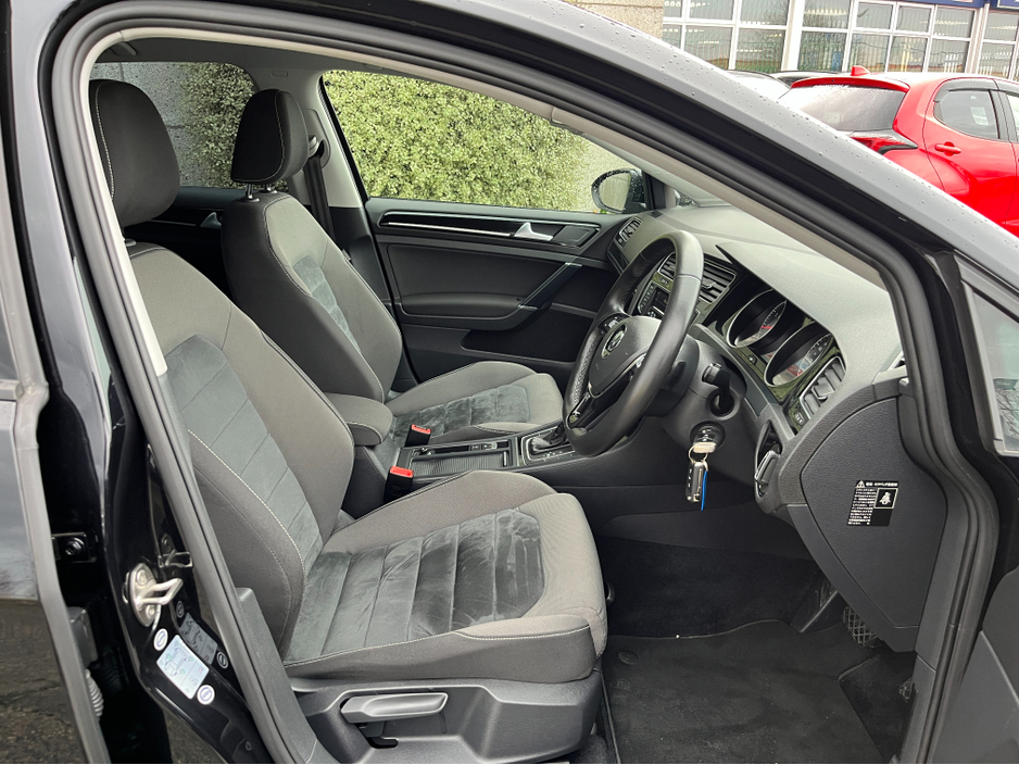 2014 Volkswagen Golf HIGHLINE AUTOMATIC 1.4 PETROL //ONLY 9668 MILES//REVERSE CAMERA//ADAPTIVE CRUISE CONTROL// €13,950