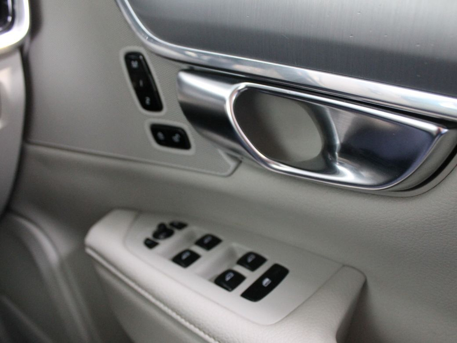 2020 Volvo V90 D4 MOM AT 5DR Auto €33,750