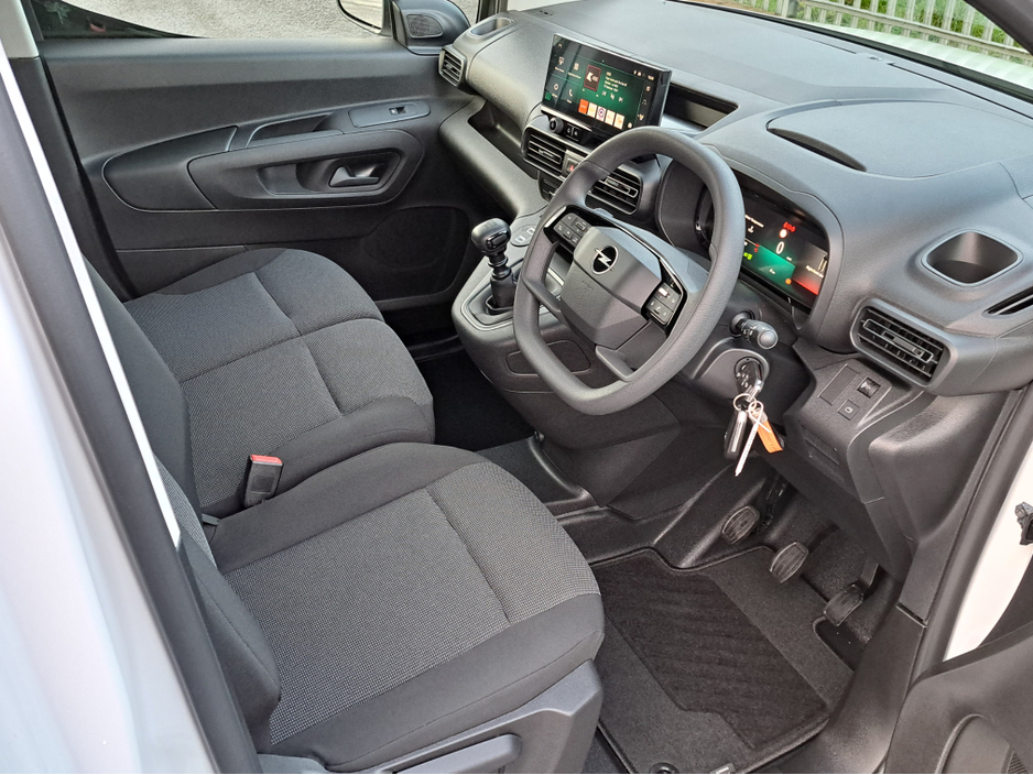 2026 Opel Combo KOMFORT  L1H1 1.5TD 100BHP  **LED HEADLIGTS** €21,098