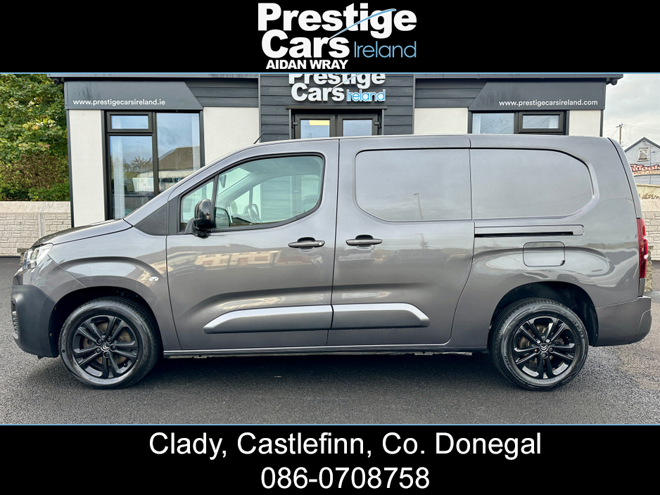 2020 Citroen Berlingo 1.5 BLUEHDI DRIVER 950 KG AUTOMATIC 130 BHP XL,LONG WHEEL BASE,METALLIC GREY,REVERSE CAMERA,FRONT AND REAR PARK SENSORS,FACTORY COLOUR CODED,APPLE CAR PLAY,NEW TIMING CHAIN,*NO VAT*READ ADD €12,850