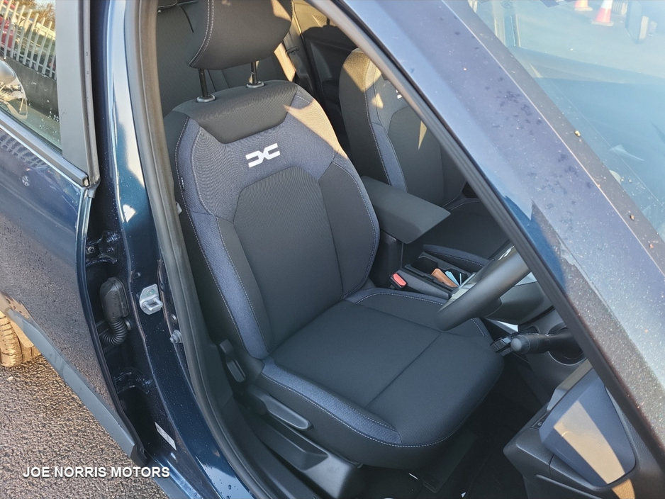 2025 Dacia Bigster EXPRESSION TCE 140 LOW KMS €30,995