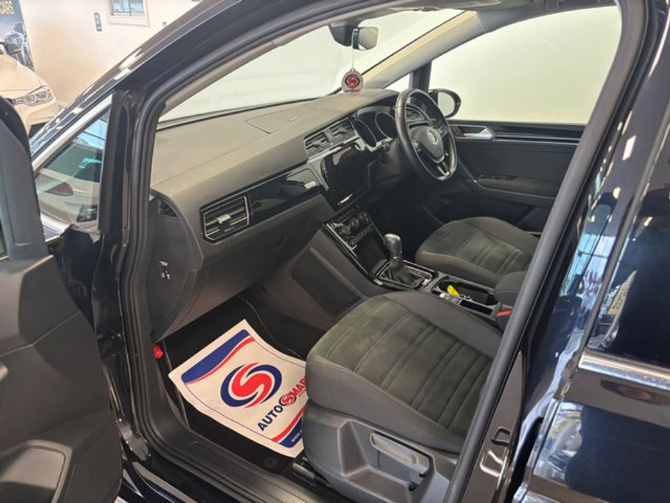 2020 Volkswagen Touran 2.0 TDI 150HP DSG Highline €22,850