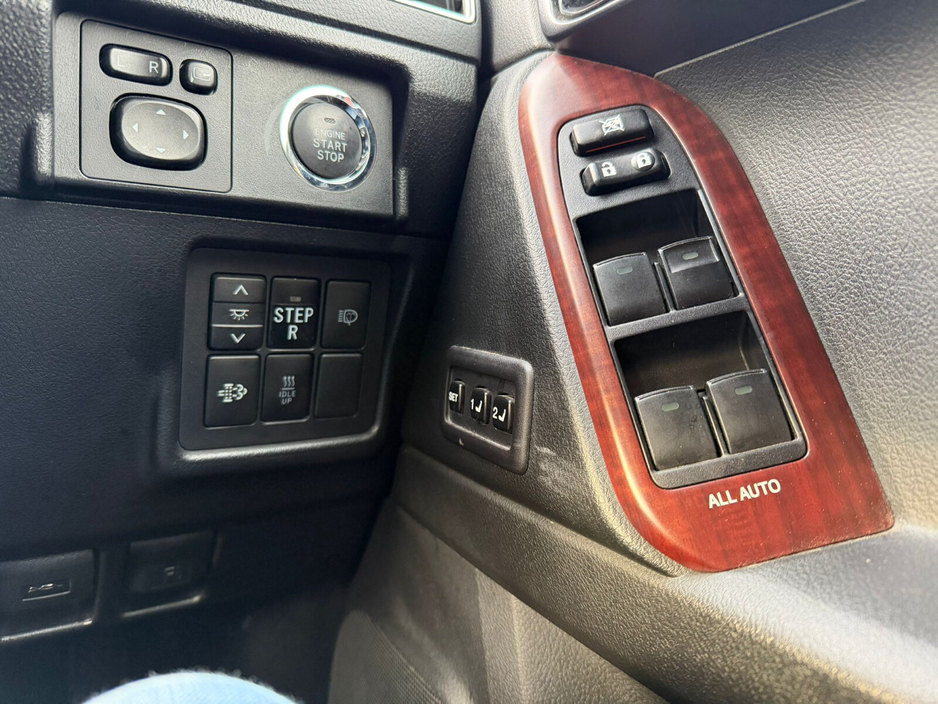 2017 Toyota Landcruiser 