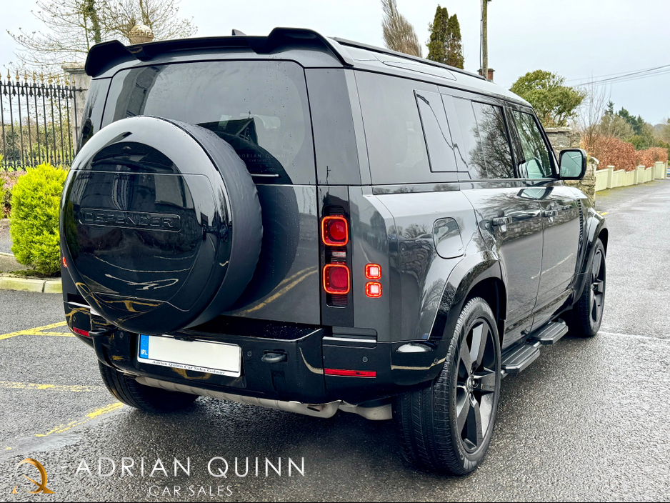 2025 Land Rover Defender P300e X-DYNAMIC SE URBAN SPEC PHEV AUTO €109,950