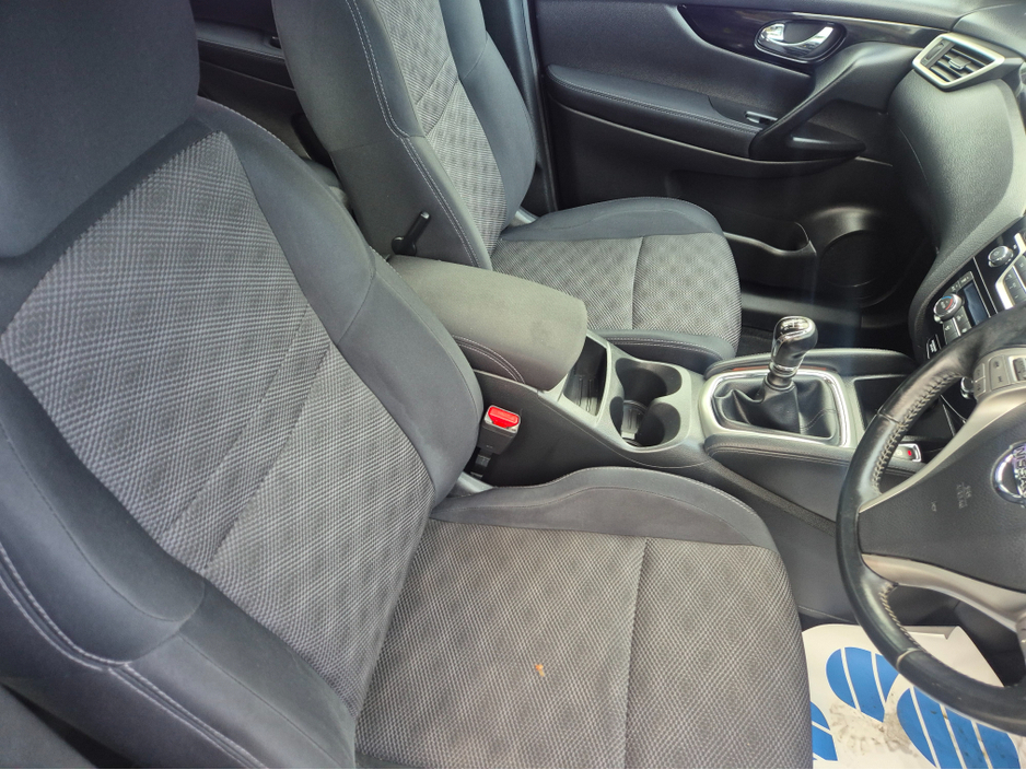 2015 Nissan Qashqai 1.2 DIG-T ACENTA SMRT VSN 115PS 5DR €9,950