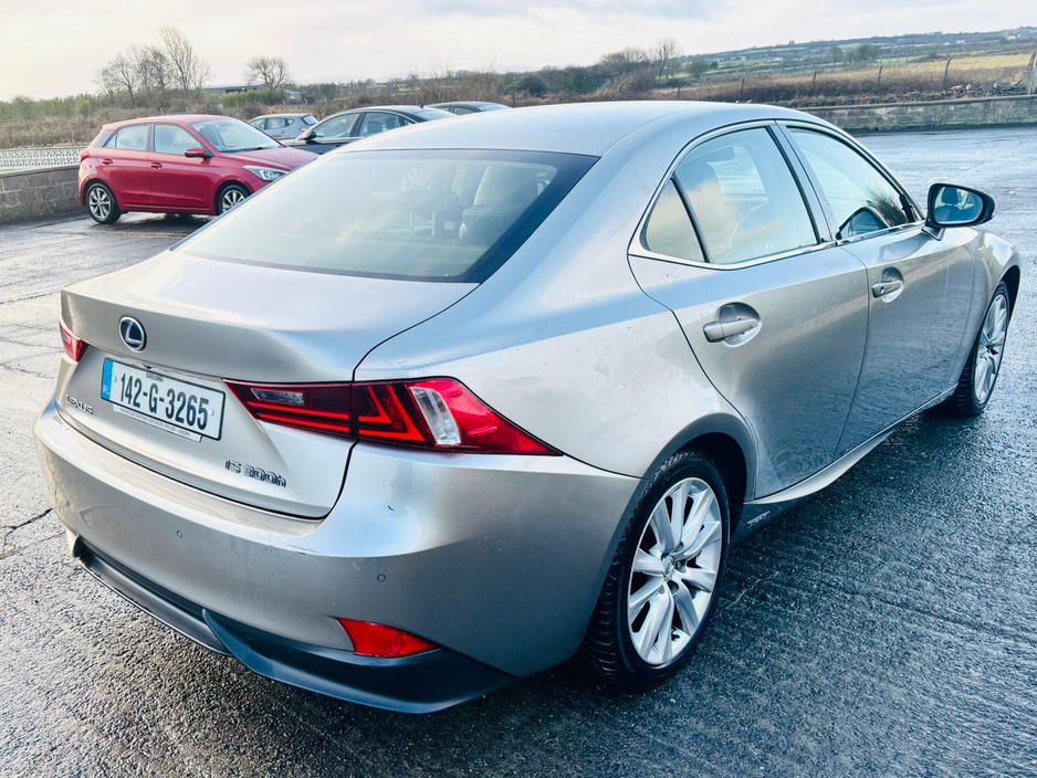 2014 Lexus IS 300 h  €10,000