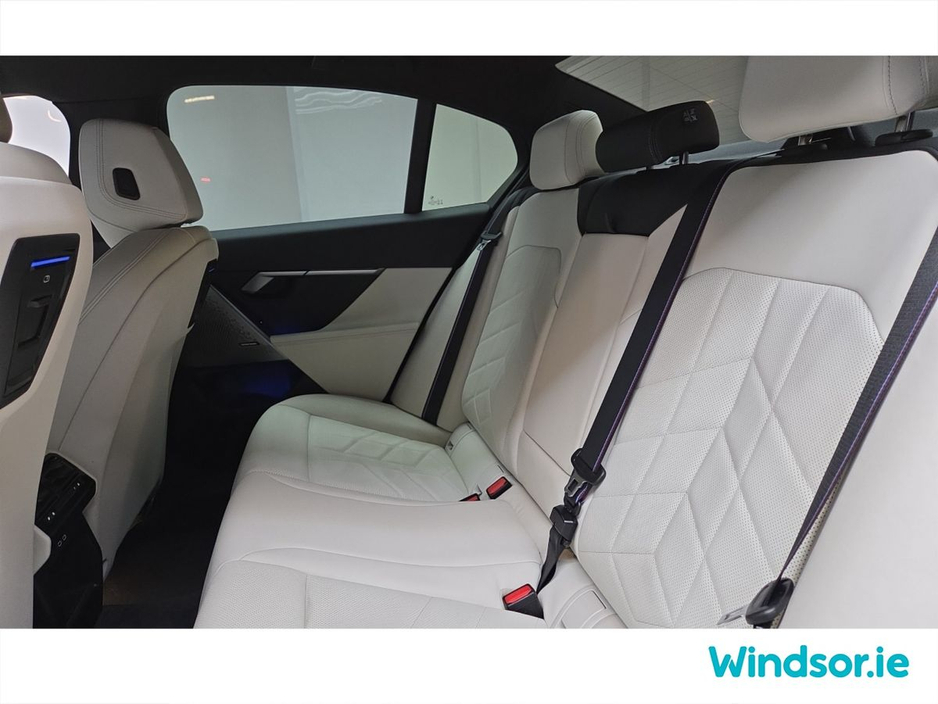 2023 BMW i5 MSPORT PRO 84 kWh €55,995