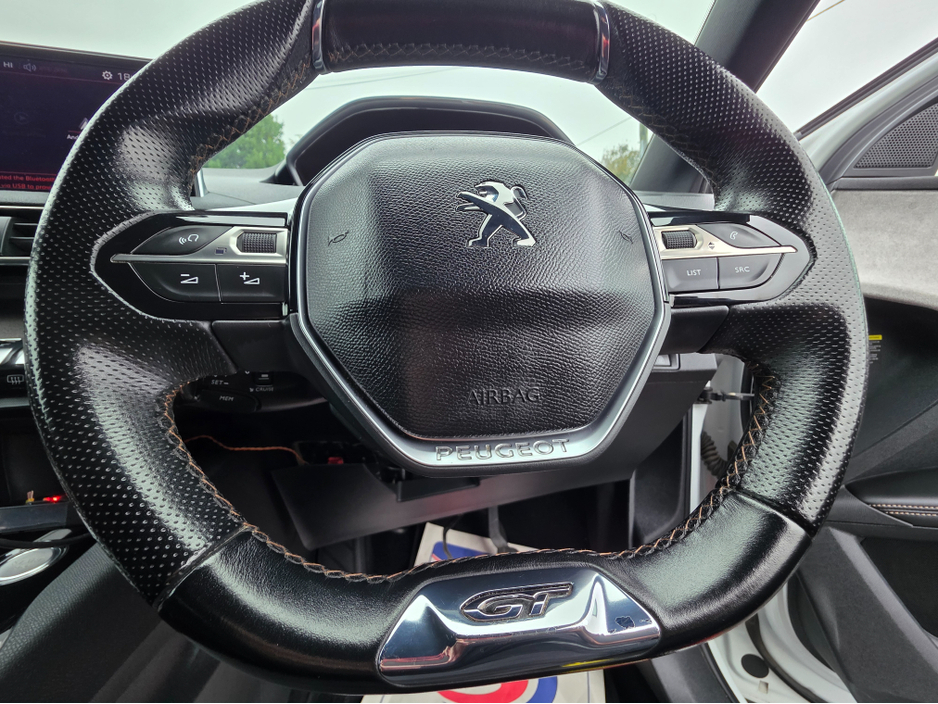 2018 Peugeot 5008 ( 182 REG ) GT LINE 7 SEATER  - DIGITAL DASH - CAMERA - ALLOYS -   CARPLAY ANDROID AUTO EU RADIO  PEARL WHITE €26,500