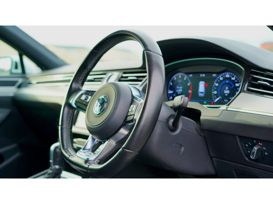 2016 Volkswagen Passat  €17,950