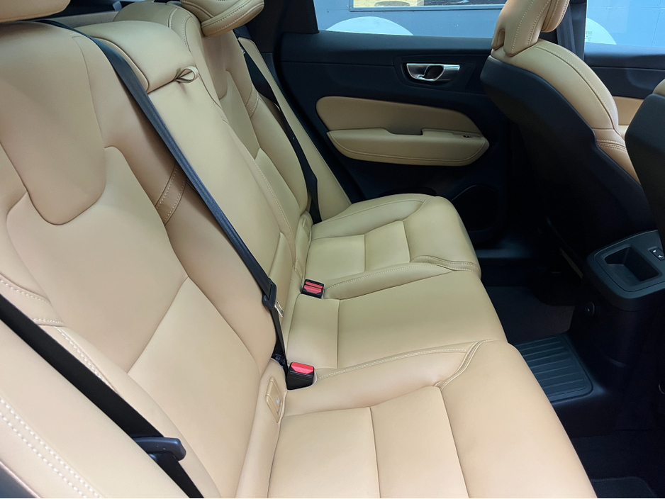 2024 Volvo XC60 €54950! 2024 VOLVO XC60 T6 RECHARGE ULTIMATE AWD  / CRUISE CONTROL / 360° PARKING CAMERA / ELECTRIC MEMORY & HEATED SEATS / REAR HEATED SEATS / PANORAMIC SUNROOF / HEATED STEERING WHEEL €54,950