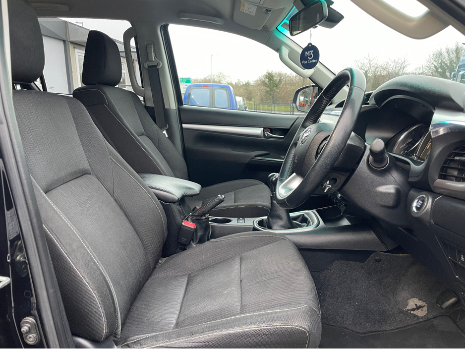 2021 Toyota Hilux 2021 TOYOTA HILUX 2.4 D-4D INVINCIBLE 4WD CREW CAB €28,950