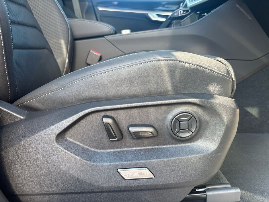 2025 Volkswagen Touareg 3.0 TSI PHEV 462HP R €115,975