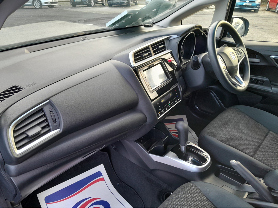 2016 Honda Fit 1.3 Petrol Automatic. Portlaoise. €10,950