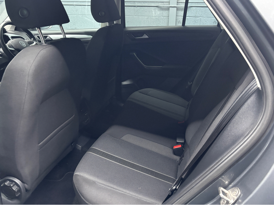 2022 Volkswagen T-Roc LIFE 1.0 TSI MANUAL 6SPEED FWD 1 €24,960