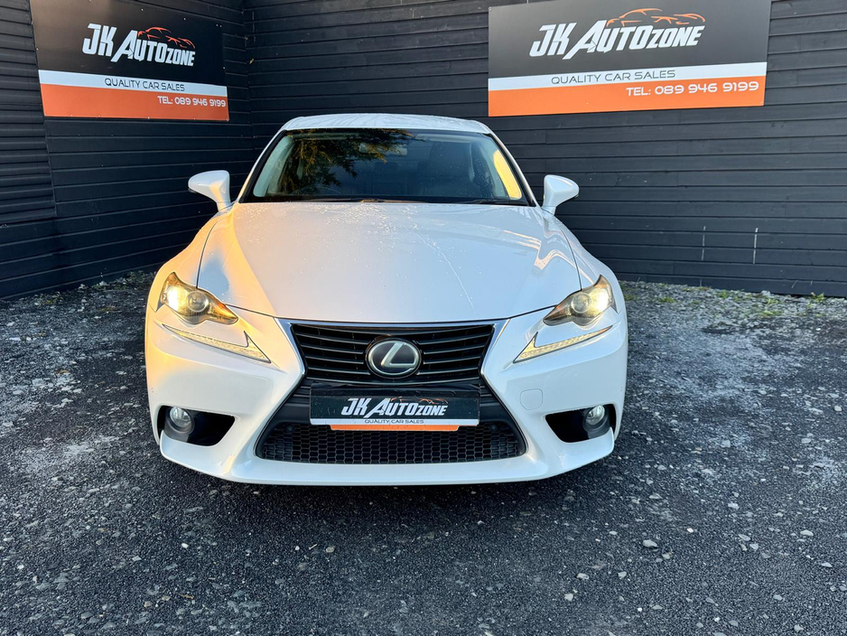 2013 Lexus IS 300 h 2.5 HYRBID €14,995
