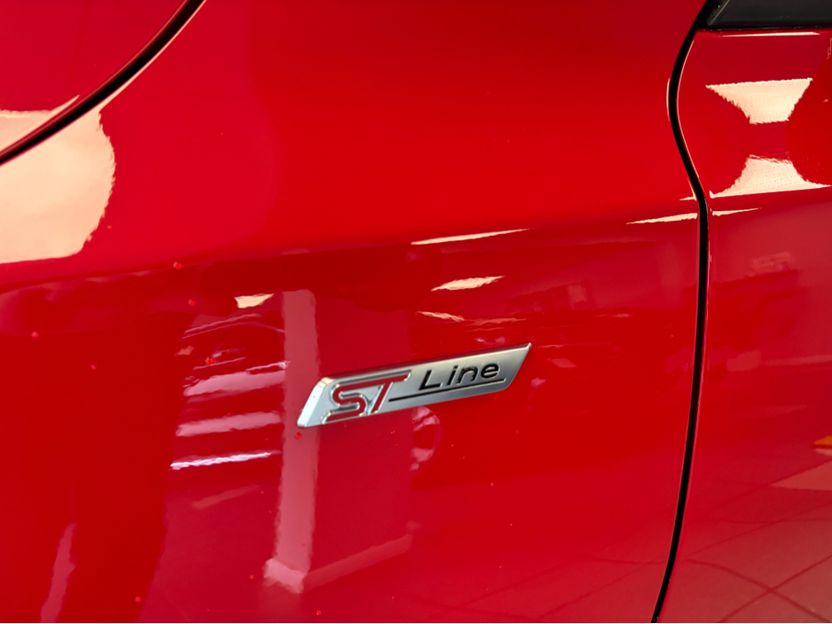 2024 Ford Focus ST-LINE 1.0T 125 M6 FWD €25,950