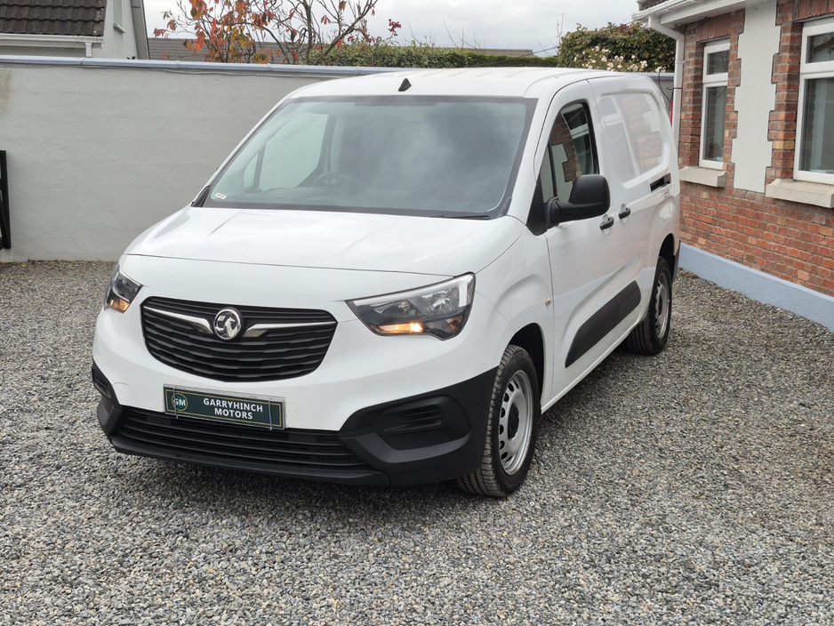 2021 Opel Combo Van L2H1 Spec fully plylined in rear with side loding door and double opening rear doors new CRVT test trade in wanted €12,750