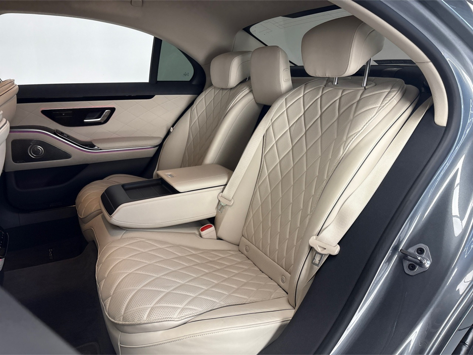 2022 Mercedes-Benz S Class 580 E LWB AMG LINE**BURMESTER SOUND SYSTEM**FRONT ELECTRIC HEATED SEATS**REAR HEATED SEATS**CREAM LEATHER INTERIOR**AMBIENT LIGHTING**20" ALLOYS**REVERSE CAMERA**ELECTRIC TAILGATE**WIRELESS CHARGING** €84,995
