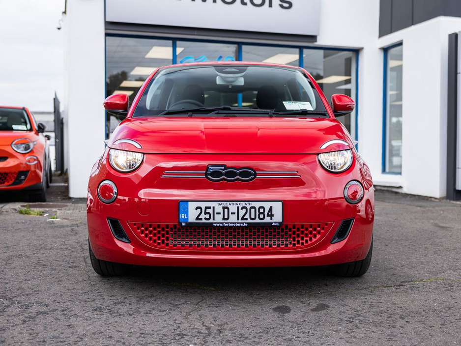 2025 Fiat 500e Icon, 42KWH, 320Kilometre Range , €22,850