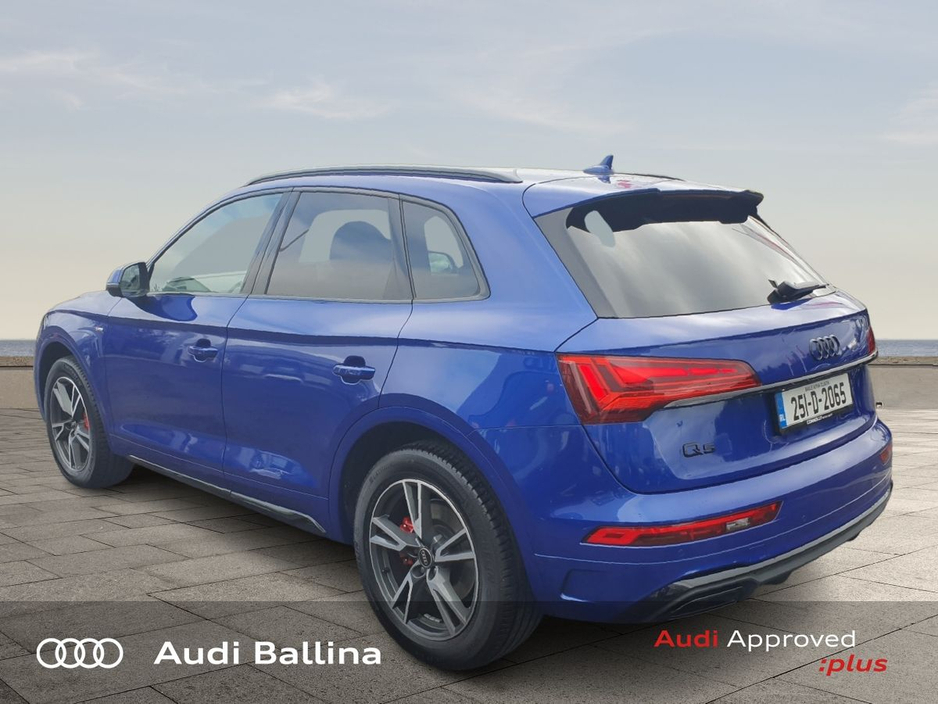 2025 Audi Q5 S line BLK ED Red Calipers*Sport steering wheel*and much More €72,900