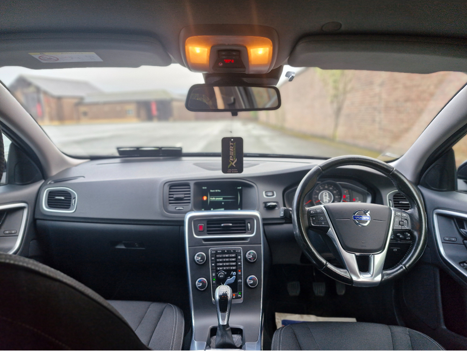 2015 Volvo V60 2.0 D D4 BUSINESS EDITION 190BHP €7,994