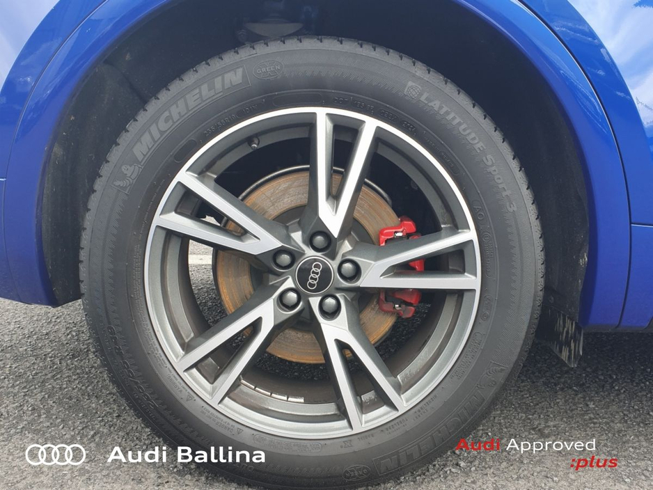 2025 Audi Q5 S line BLK ED Red Calipers*Sport steering wheel*and much More €72,900