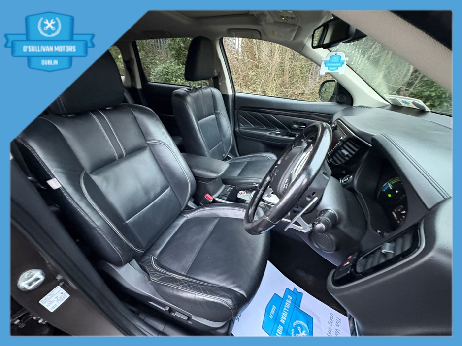 2016 Mitsubishi Outlander / 2016 / 2.0 HYBRID / AUTOMATIC €8,999
