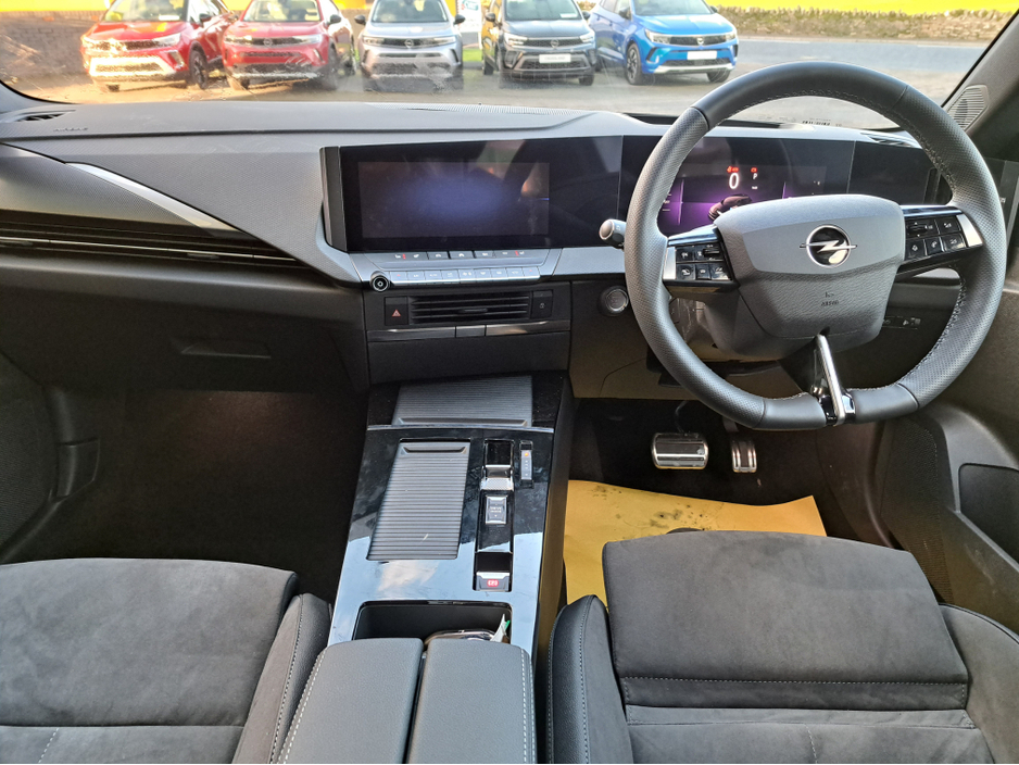 2025 Opel Astra ASTRA e    GS SPEC... Electric 54KW   418km range **NOW IN STOCK ** €27,950