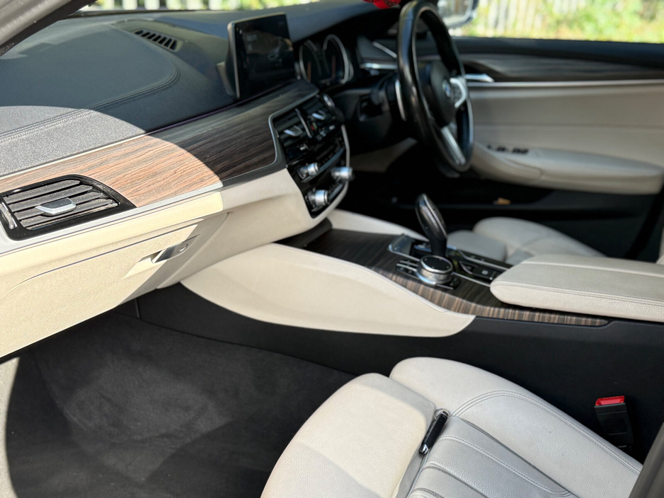 2017 BMW 5 Series 530d M Sport Auto €25,900