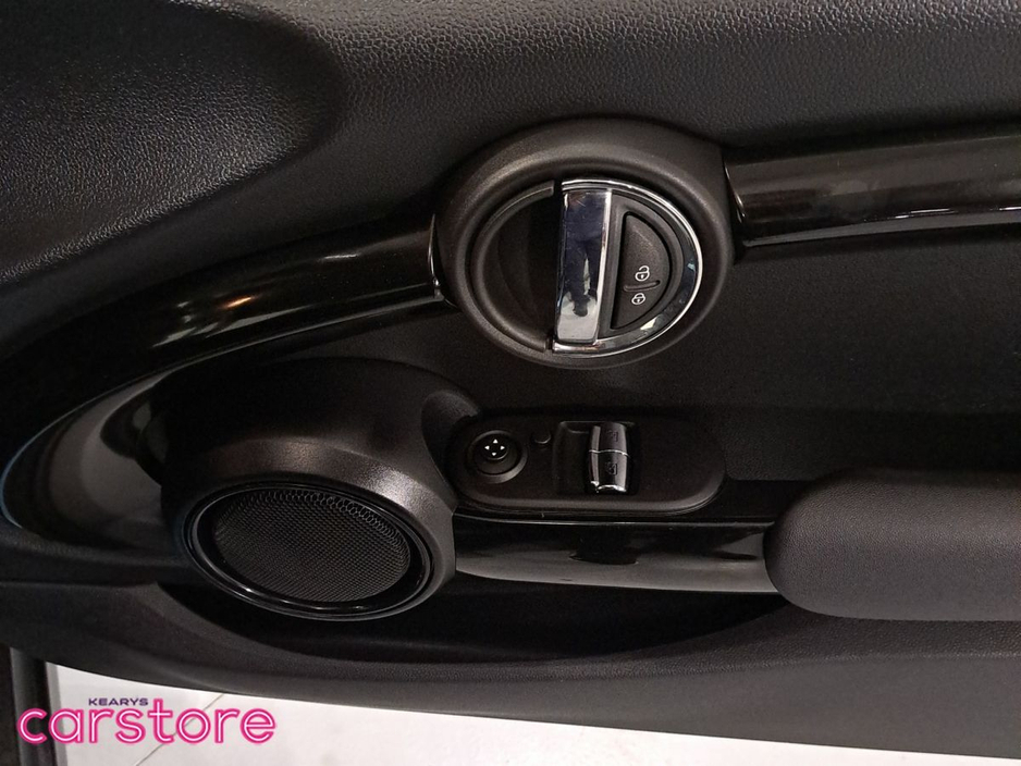 2020 MINI Hatch Cooper Classic Auto €15,880