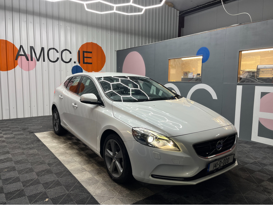 2014 Volvo V40 €10950! 2014 VOLVO V40 1.6 AUTOMATIC / CRUISE CONTROL / REVERSE CAMERA / ELECTRIC MEMORY & HEATED SEATS €10,950