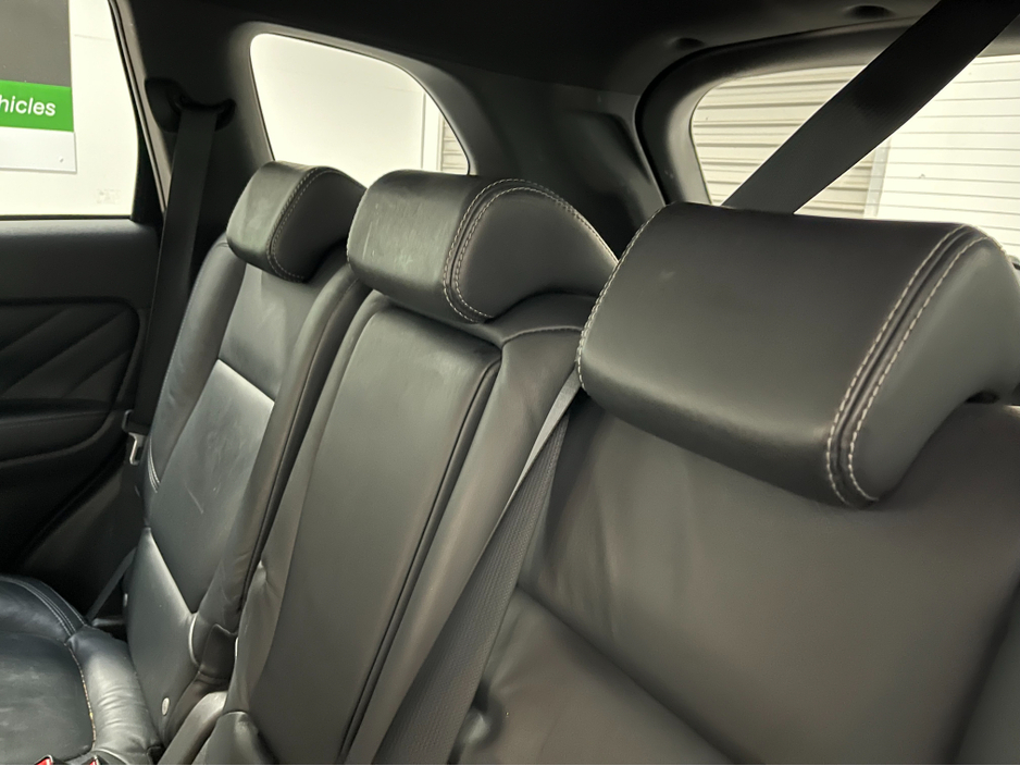 2018 Mitsubishi Outlander HYBRID 2.4 PHEV 4H AUTOMATIC 5DR MODEL  www.bolandscarcentre.ie €19,900