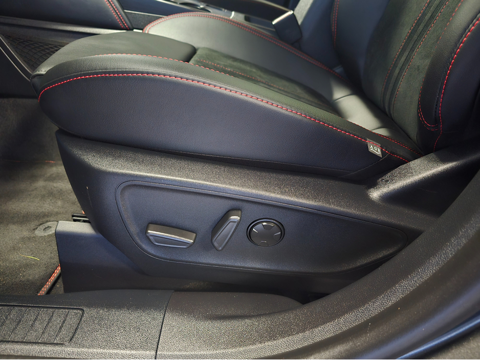 2025 Ford Kuga ST-LINE PHEV PAN ROOF €39,800