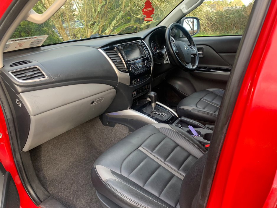 2015 Mitsubishi L200 DID BARBARIAN DCB 4DR 2.5 CR 4WORK €15,995