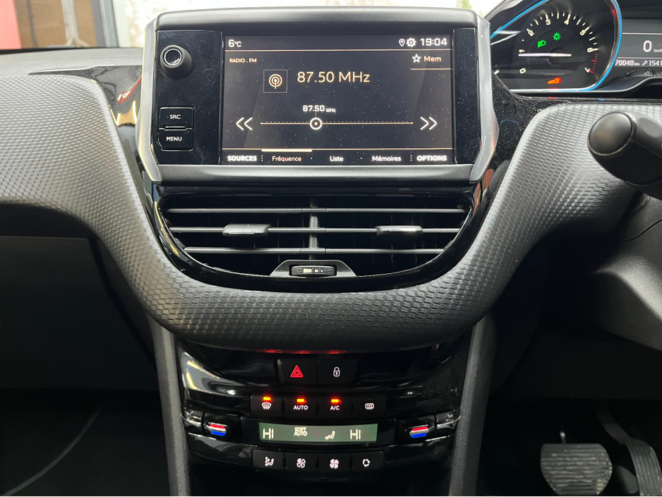 2020 Peugeot 2008 €15950! 2020 PEUGEOT 2008 1.2 AUTOMATIC / REVERSE CAMERA / HEATED SEATS €15,950