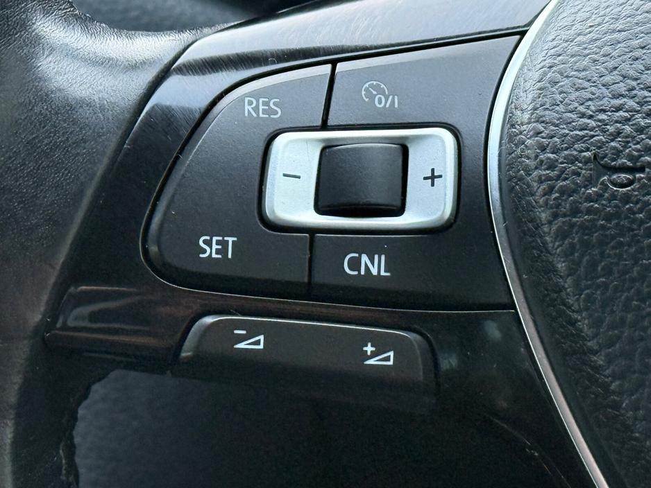 2017 Volkswagen Jetta 2.0 TDI 110HP Highline €12,950