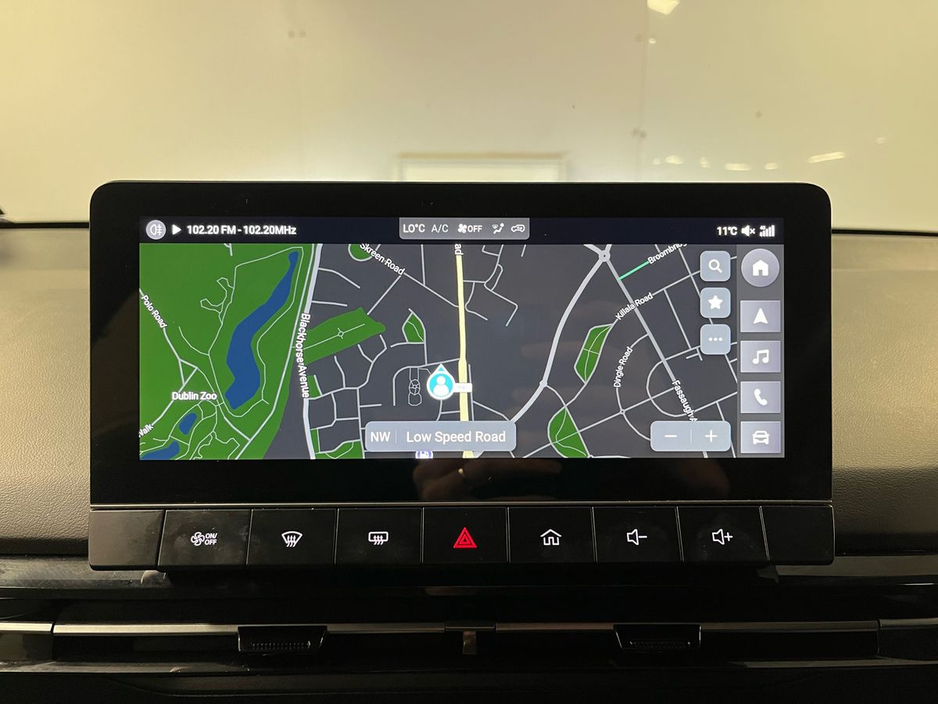 2023 MG 4 Trophy 64kWh Long Range 203PS - Reversing Camera - Sat Nav - Climate Control - Heated Seats - Keyless Start - Apple CarPlay/Android Auto €21,650