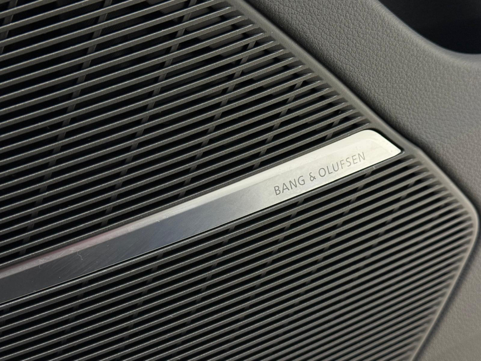 2025 Audi Q8 55 TFSI E S LINE 394HP QUATTRO €94,990