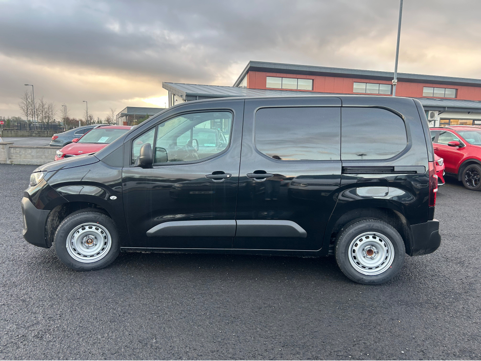 2026 Citroen Berlingo LWB 1000kg, ex vat €23,984