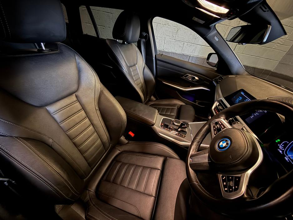 2022 BMW 3 Series 330e Sport Pro Auto €29,900