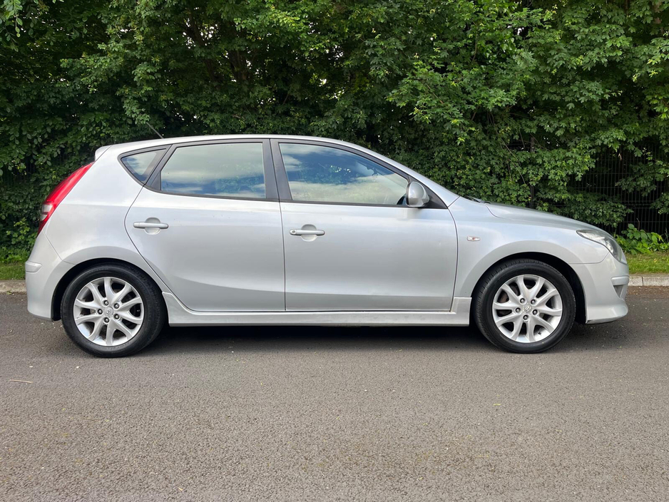 2011 Hyundai i30 1.6 CRDi 90hp Classic Eco €2,390