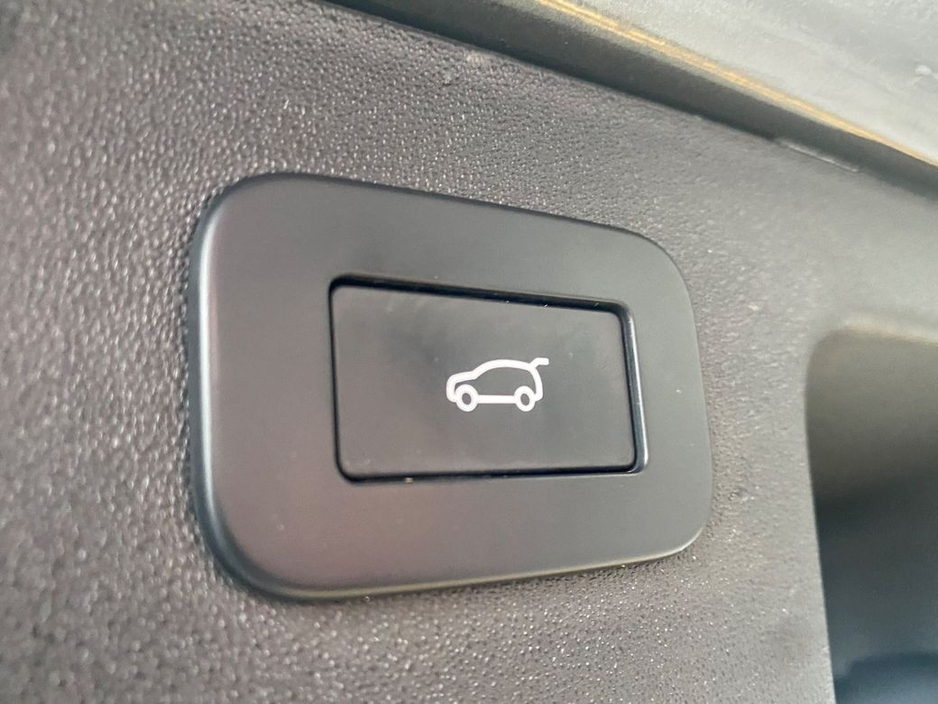 2022 Land Rover Discovery Sport P300e HSE R-Dynamic Auto (PHEV) €41,900