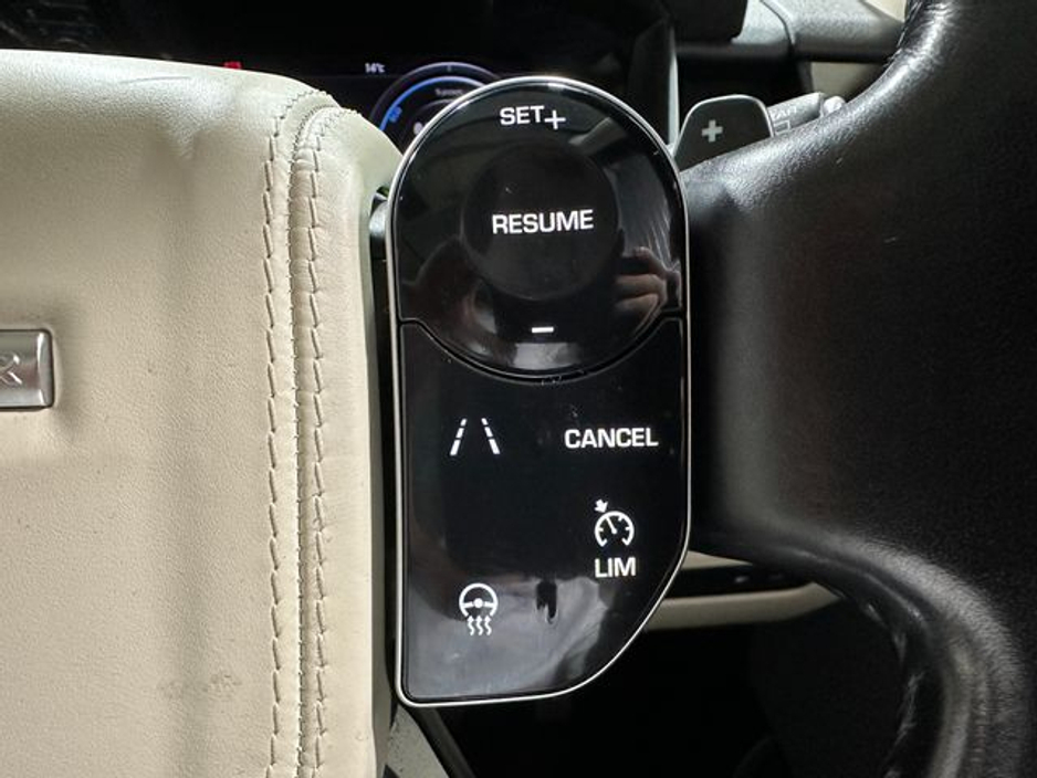 2020 Land Rover Range Rover Vogue P400e 202 €57,800