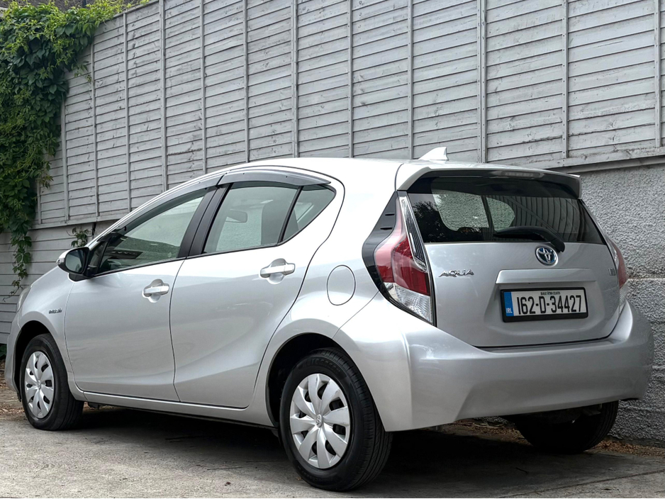2016 Toyota Aqua 1.5 HYBRID / AUTO / PARK ASSIST / NAV / FOGS / AIR-CON/***FINANCE PACKAGES AVAILABLE*** €8,985