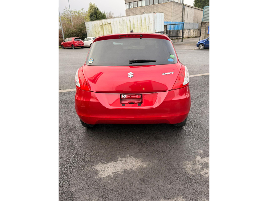 2015 Suzuki Swift  €9,000